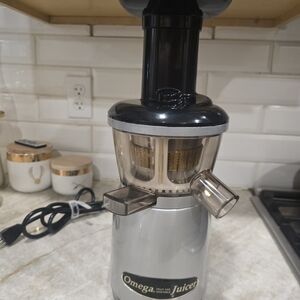 Omega Silver Juicer